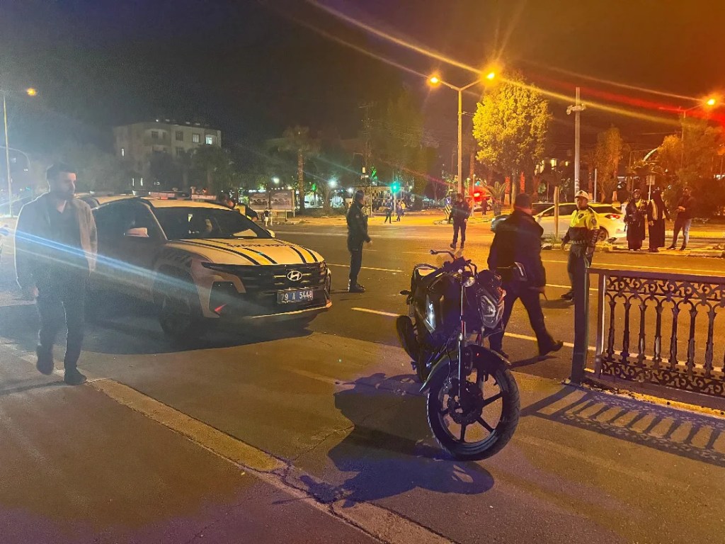 Kilis'te TIR ile motosiklet çarpıştı!