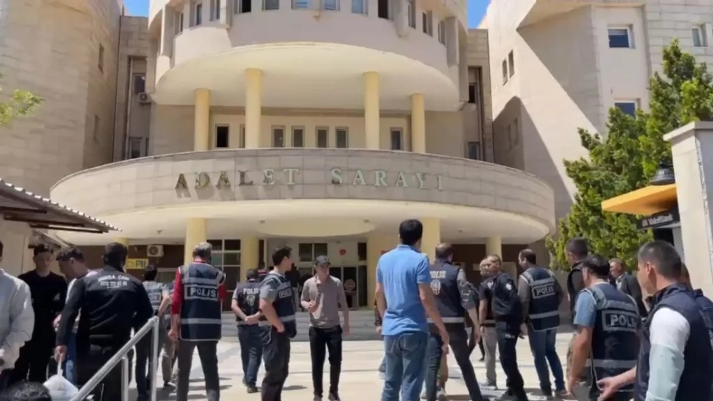 Şanlıurfa'da mezarlıkta cenin skandalı!