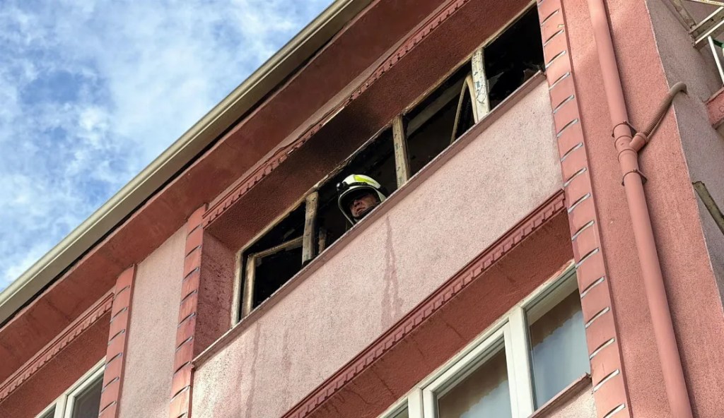 Eskişehir'de yangında yaralanan kadın kurtarılamadı
