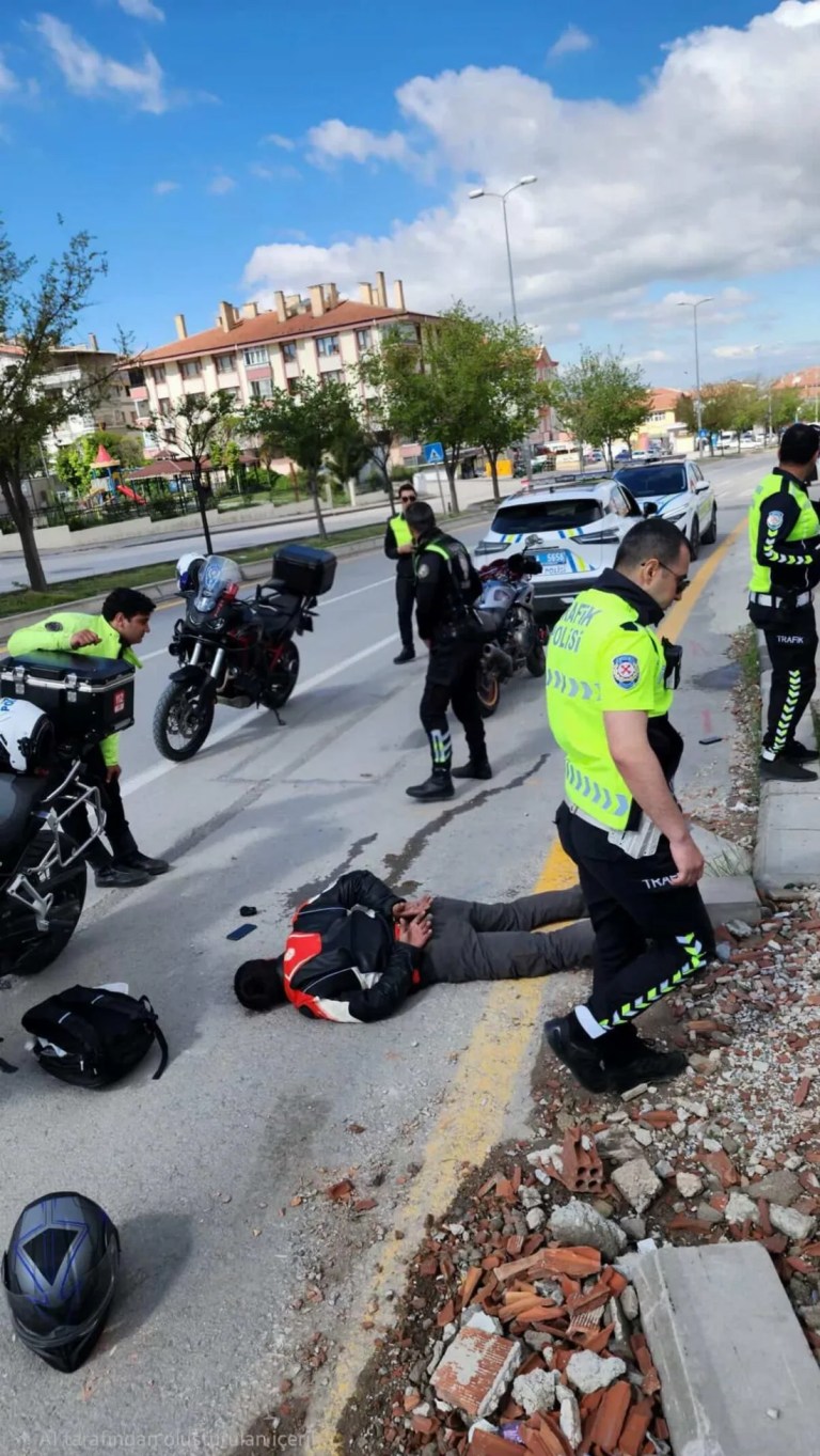 Ankara'da motosiklet sürücüsünde esrar bulundu!