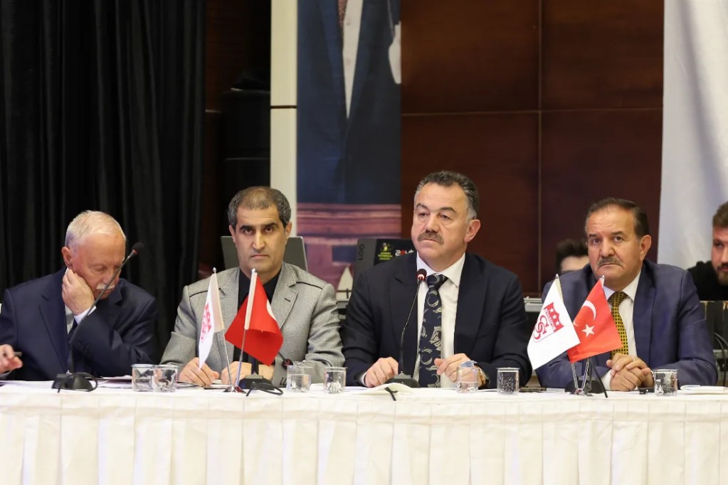 Sivasspor yönetimi geçici divanda kaldı