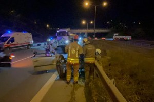 Hatay’da otomobil TIR’a çarptı!