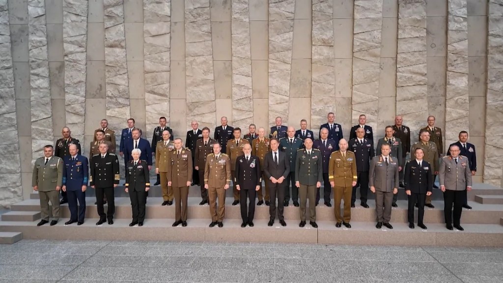 Orgeneral Bayraktaroğlu Brüksel'de Temaslarda Bulundu
