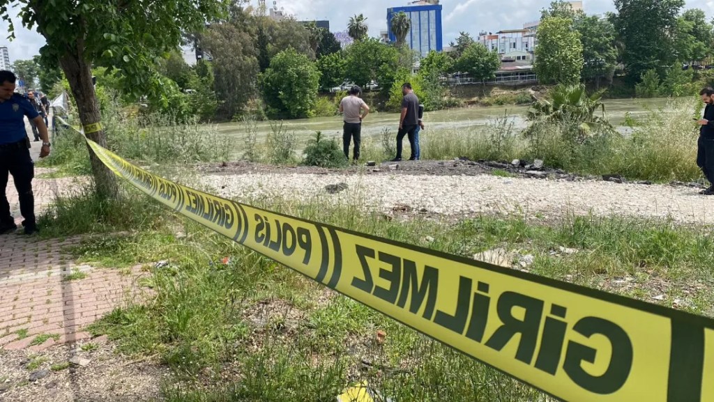 Ceyhan Nehri'nde ceset bulundu!