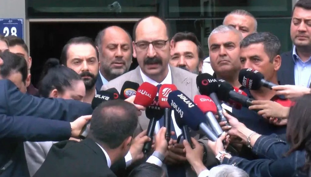 Kılıçdaroğlu CHP Genel Merkezine Dönüyor