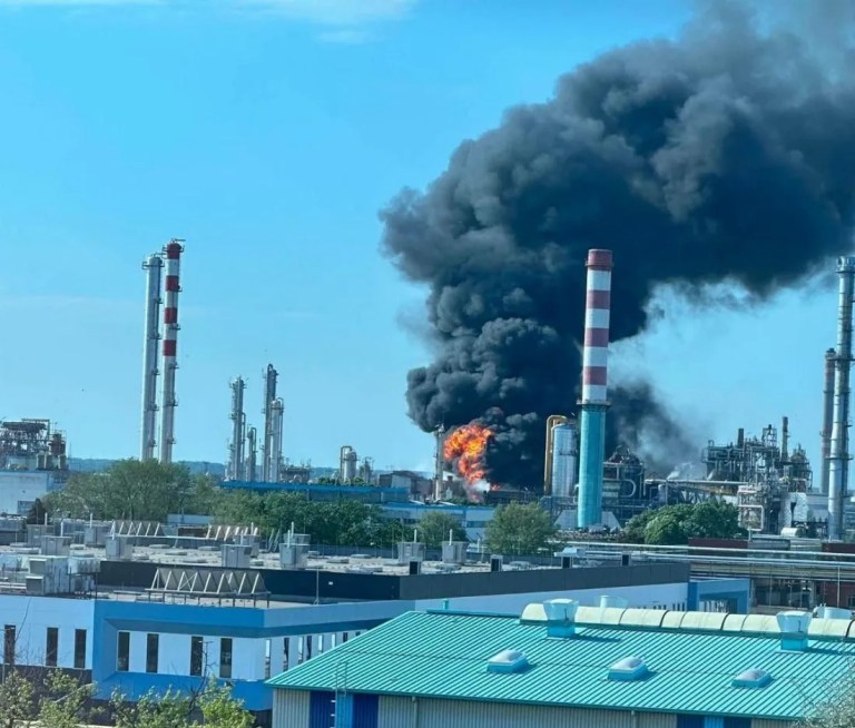 Macaristan'da petrokimya tesisinde patlama!