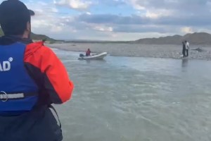 Batman Çayı’nda mahsur kalanlar kurtarıldı!