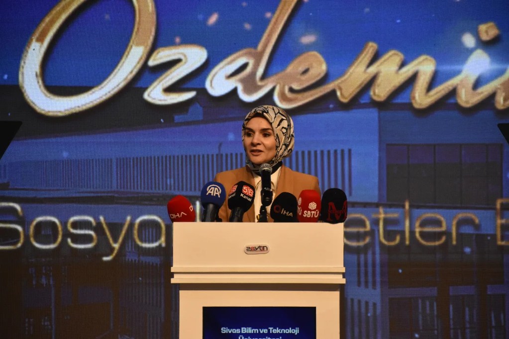 Bakan Göktaş, SBTÜ'nün Ek Hizmet Birimlerini Açtı