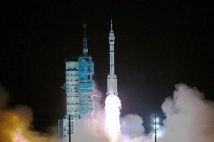 Shenzhou-23 Uzay İstasyonu’na Kenetlendi