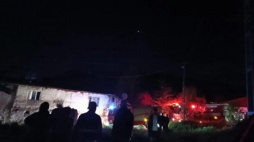Çubuk'ta tek katlı evde yangın çıktı!