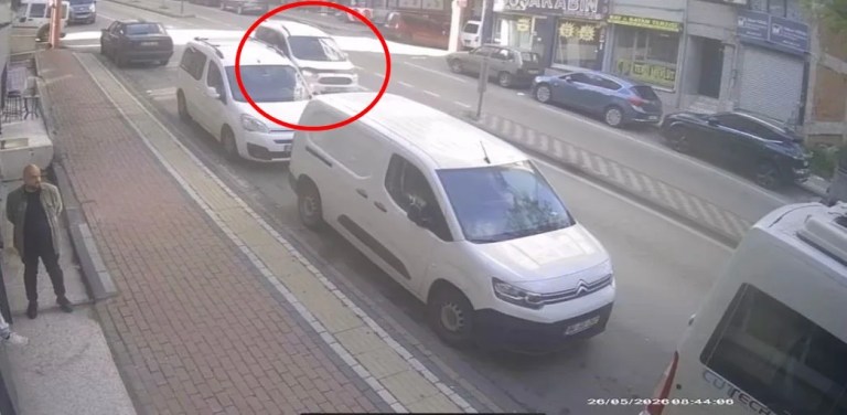Bursa’da hafif ticari araç kazası!