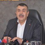 Bakan Tekin'den CHP Eleştirisi