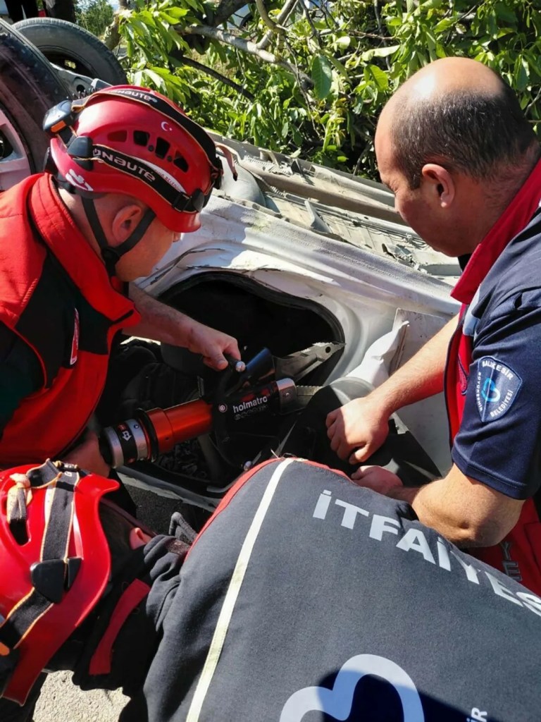 Edremit'te otomobil kazası: 1 can kaybı!