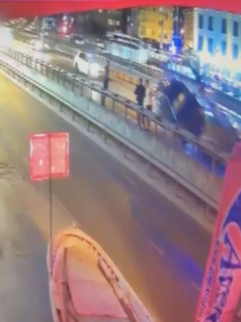 Avcılar'da alkollü sürücü zincirleme kazaya neden oldu!