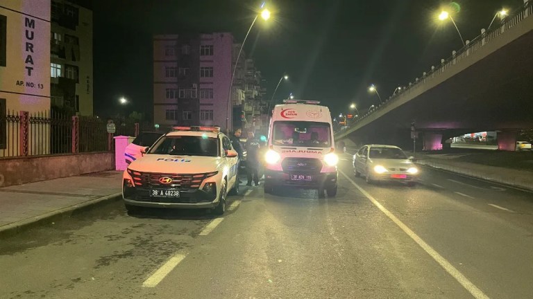 Kayseri'de Kuzenler Arasında Bıçaklı Kavga!