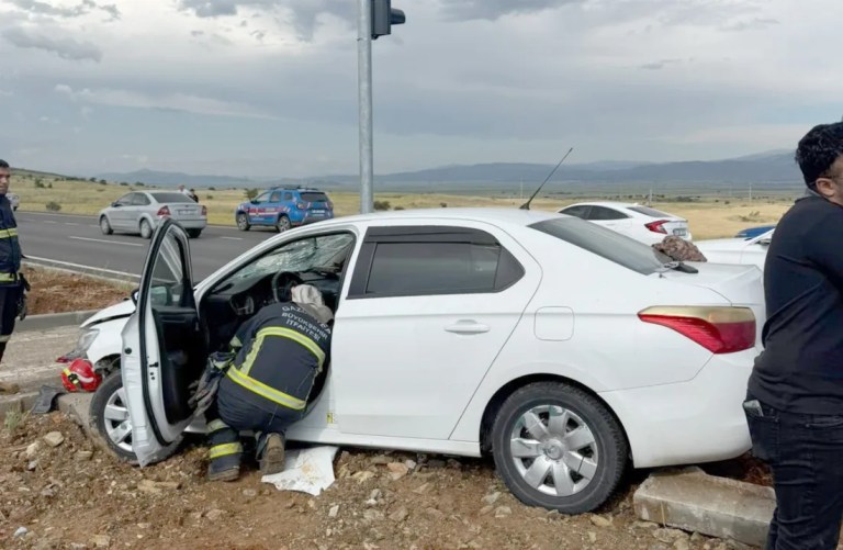 Gaziantep'te otomobil kazası: 5 yaralı!