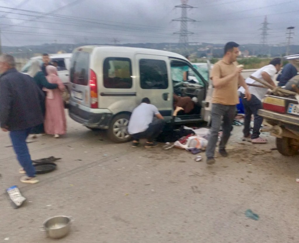 Osmaniye'de zincirleme kaza: 8 yaralı!