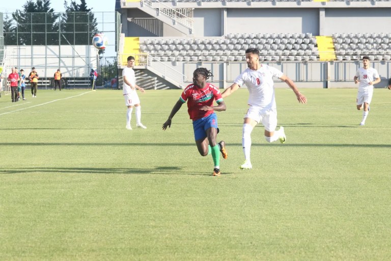 İran, Gambiya'yı 3-1 Mağlup Etti