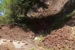 Osmaniye’de heyelan yayla yolunu kapattı!