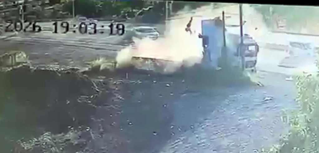 Tekirdağ'da midibüs kamyonete çarptı: 1 ölü, 8 yaralı!