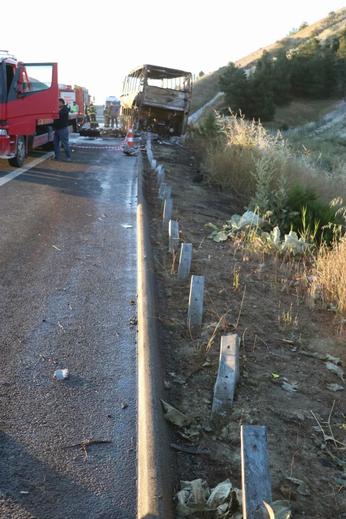 Denizli'de Otobüs Kazasında 8 Kişi Hayatını Kaybetti!