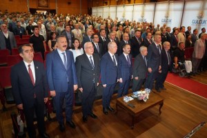 Gölcük Tersanesi 100. Yıl Sempozyumu yoğun ilgi gördü