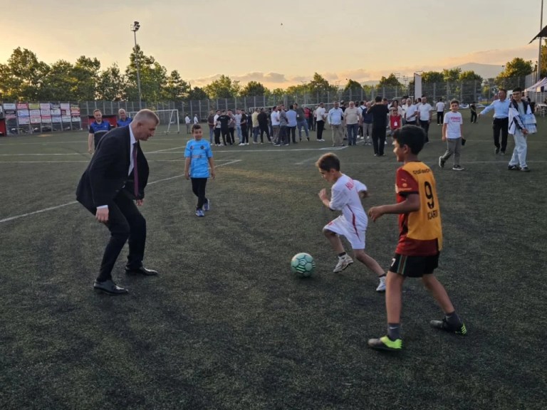 Gölcük’te Köyler Arası Turnuva Başladı