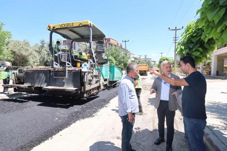 Başkan Çalık asfalt çalışmalarını denetledi