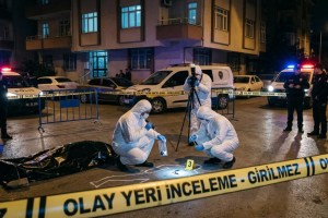 Körfez’de ağaca asılı bir kişi hayatını kaybetti!