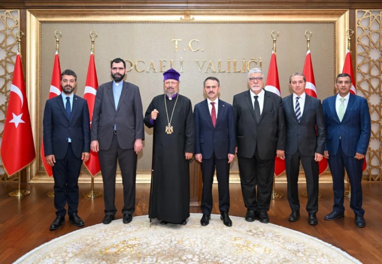 Türkiye Ermenileri Patriği Vali Aktaş’ı ziyaret etti