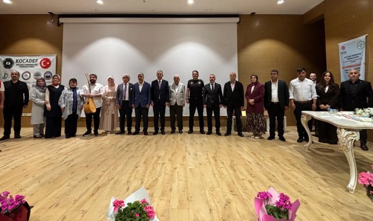 MHP Dilovası Babalar Günü programına katıldı
