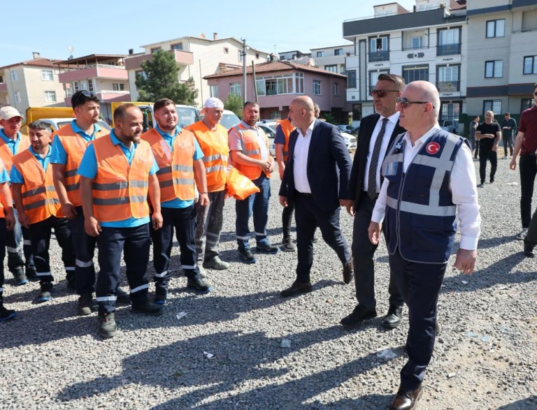 Darıca’da mahalleler baştan sona temizleniyor