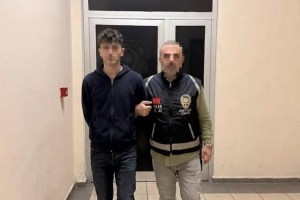 Kocaeli’de dolandırıcılık firarisi yakalandı!