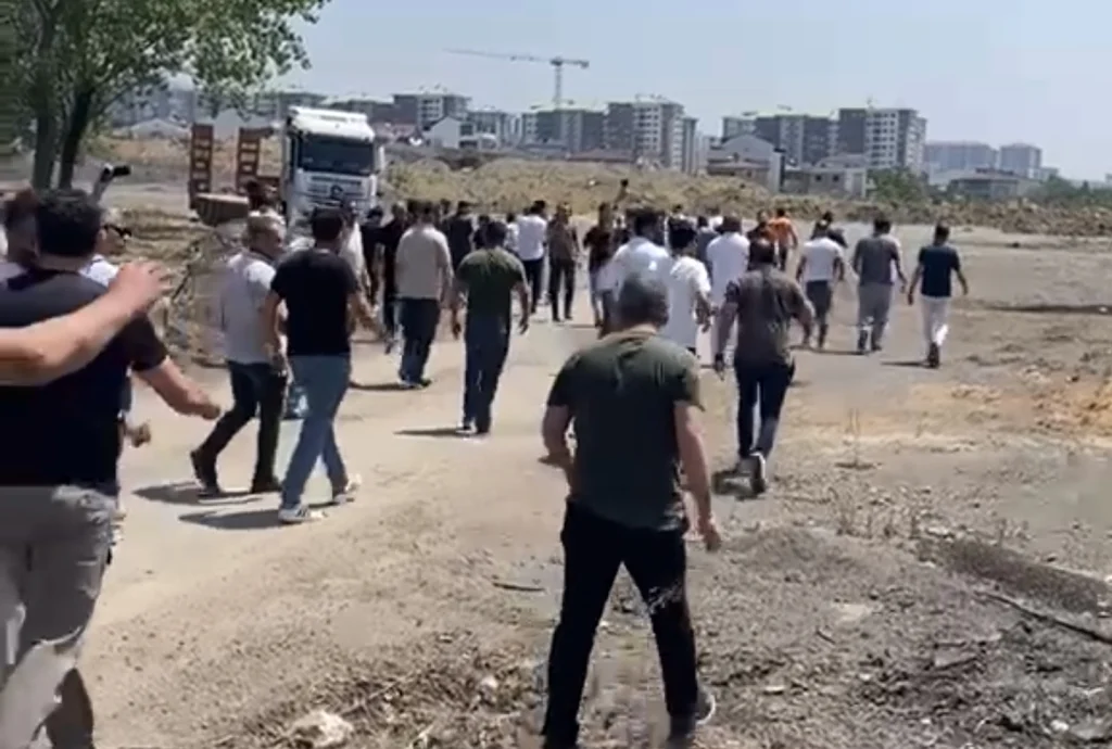 Körfez’de tır parkı protestosu gerginleşti!