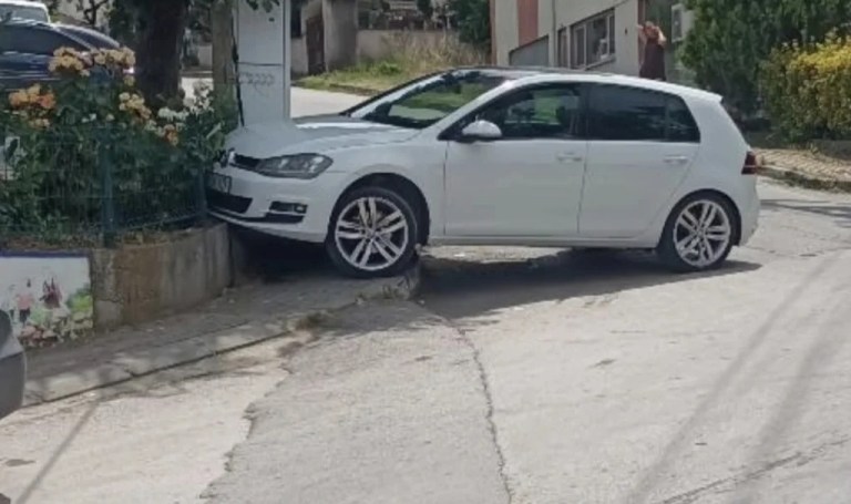 Gölcük’te şoka giren sürücü gaza basmaya devam etti!