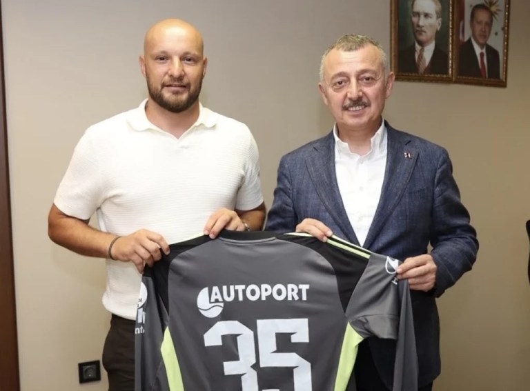 Kocaelispor’da Kaptan Gökhan’a Başkan’dan veda