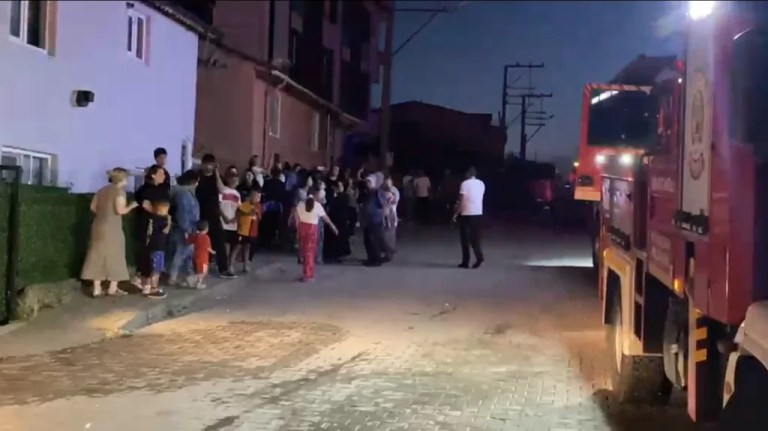 Derince’de kundaklama şüphesi!
