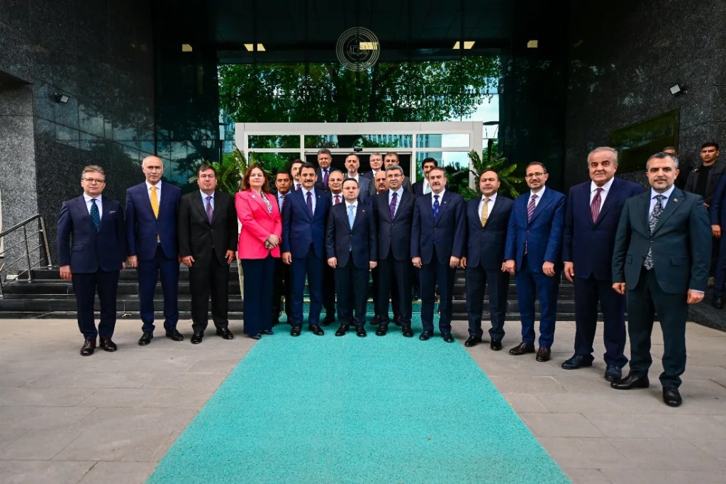Bakan Gürlek'ten Bayramlaşma Mesaisi