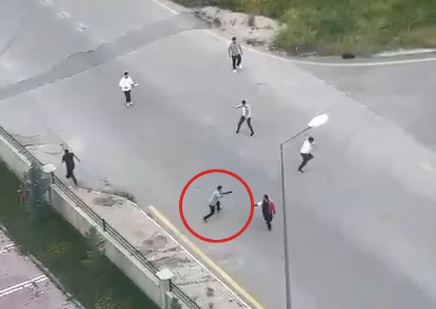 Polatlı'da silahlı kavga anı kamerada!
