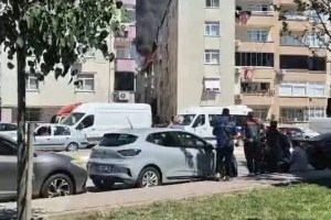 Pendik’te çatı yangını korkuttu!
