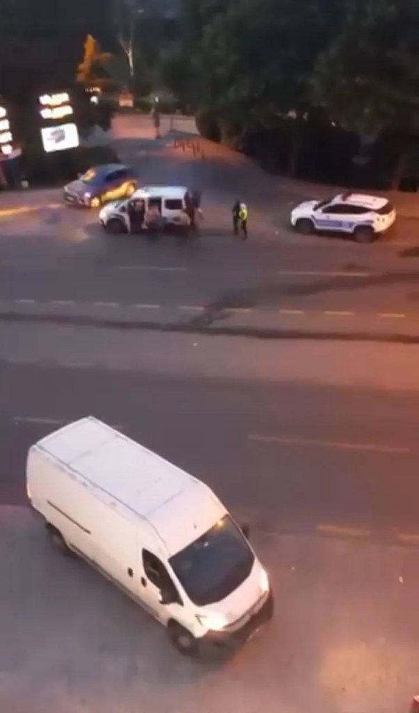 Başakşehir'de iş yerine saldırı anı kamerada!