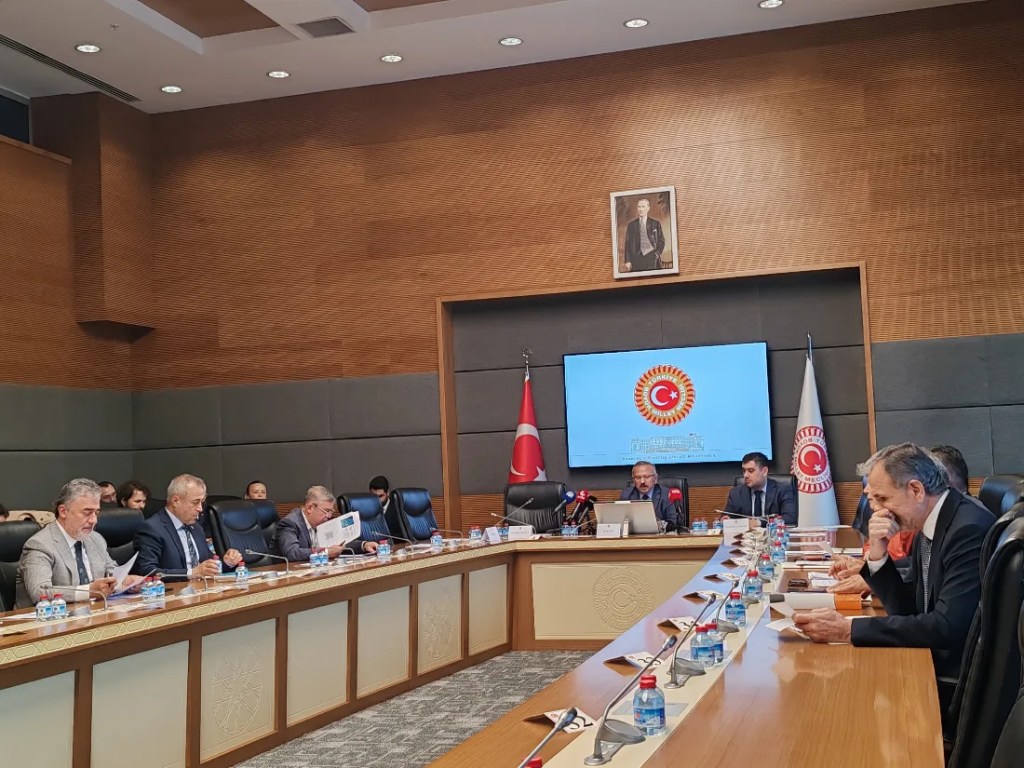 Çocuklar Dijital Tehditlerle Yüzleşiyor!