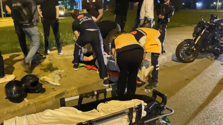 İnegöl'de motosiklet kazası: 3 yaralı!