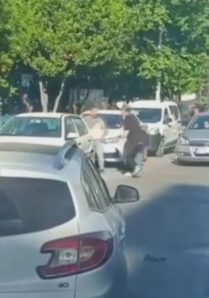 Sultangazi'de Trafik Kazası Sonrası Bıçaklı Kavga!