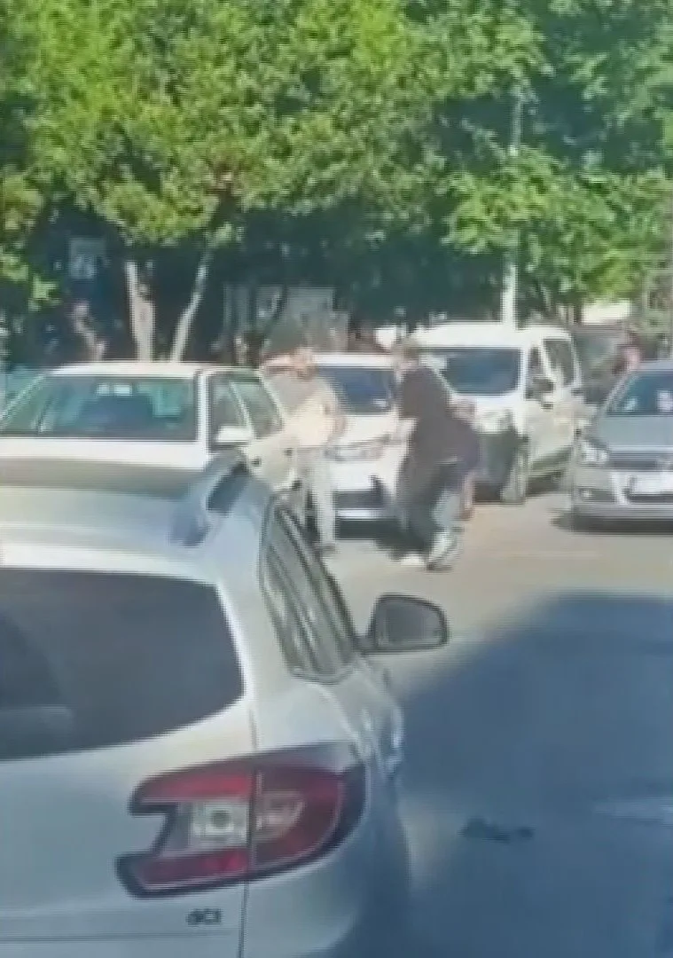 Sultangazi'de Trafik Kazası Sonrası Bıçaklı Kavga!