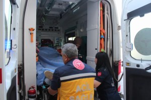 Aksaray’da Öğrenci Bahçe Duvarından Düşerek Yaralandı!