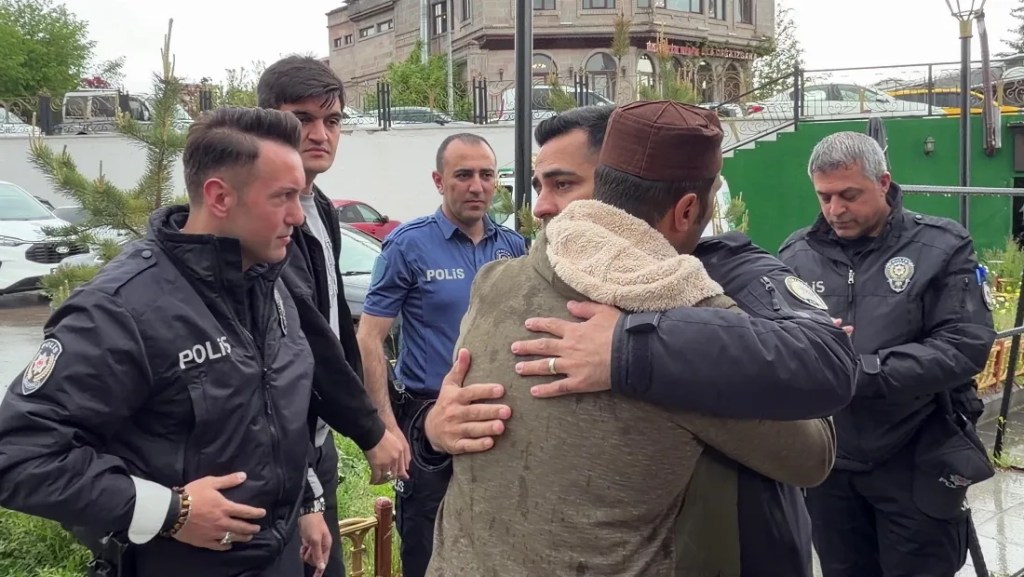 Erzurum'da yangında hayatını kaybeden kadın uğurlandı