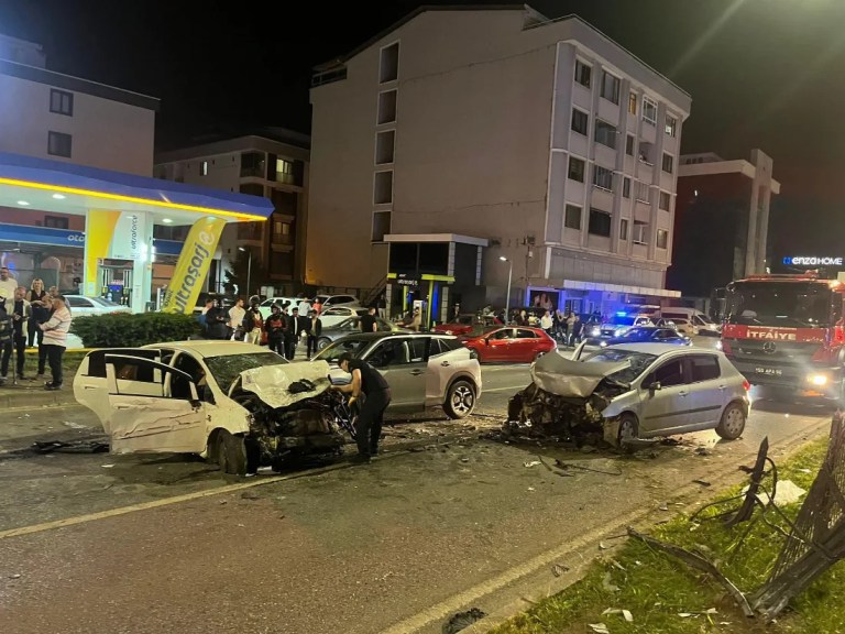 Samsun'da zincirleme kaza: 5 yaralı!