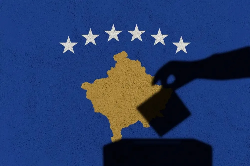Kosova'da Seçmenler Sandık Başında