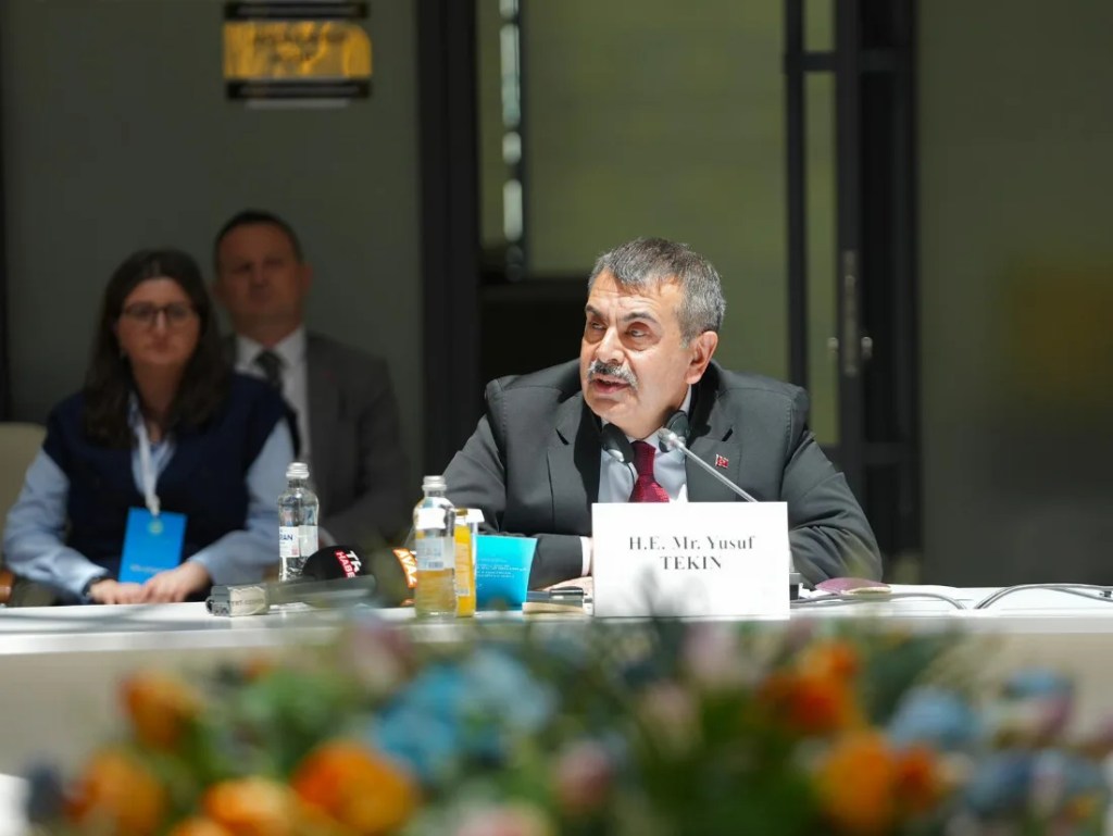 Bakan Tekin Türkistan'da Bilim Konseyine Katıldı